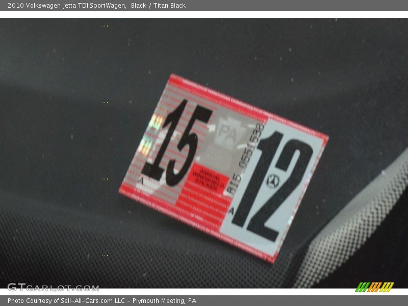 Black / Titan Black 2010 Volkswagen Jetta TDI SportWagen
