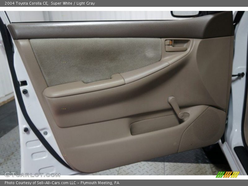 Super White / Light Gray 2004 Toyota Corolla CE