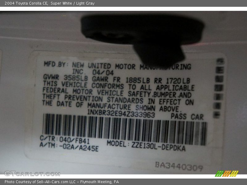 Super White / Light Gray 2004 Toyota Corolla CE
