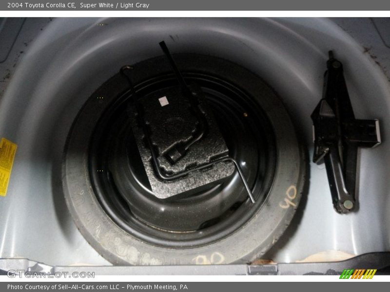 Super White / Light Gray 2004 Toyota Corolla CE