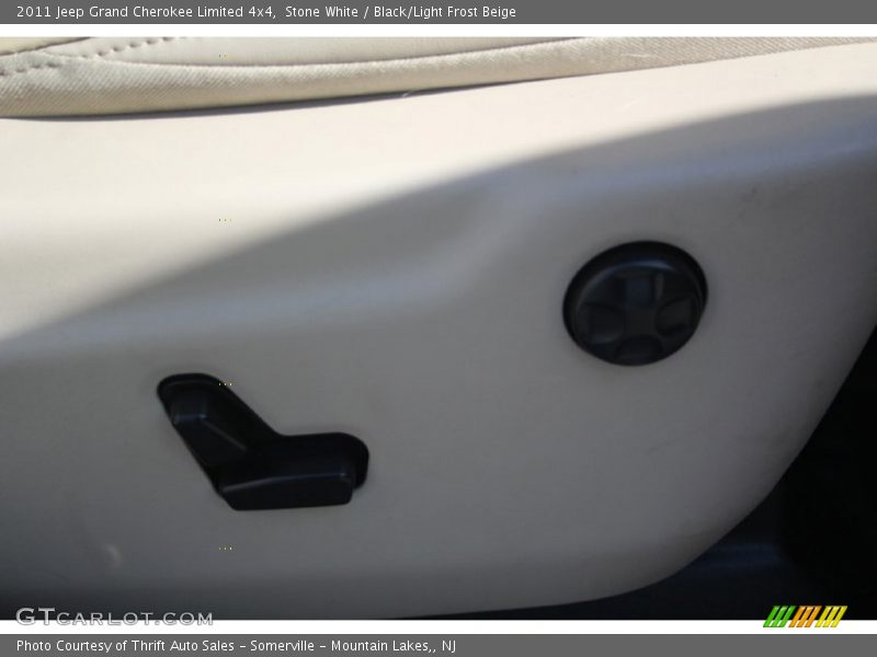 Stone White / Black/Light Frost Beige 2011 Jeep Grand Cherokee Limited 4x4