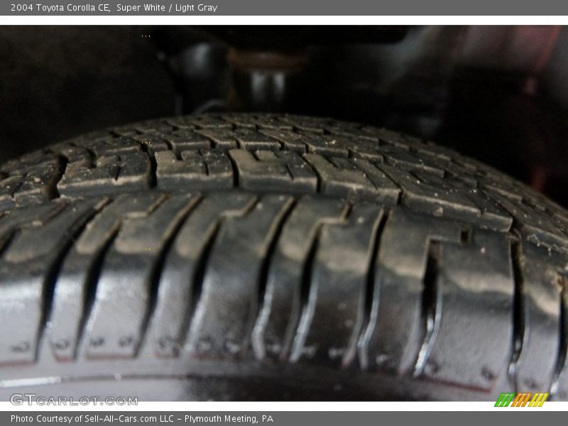 Super White / Light Gray 2004 Toyota Corolla CE