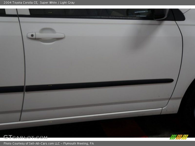 Super White / Light Gray 2004 Toyota Corolla CE