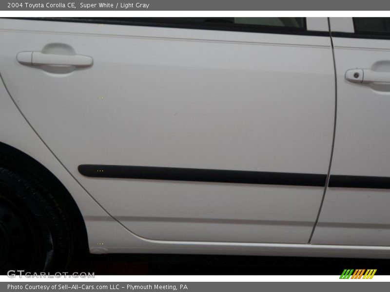 Super White / Light Gray 2004 Toyota Corolla CE