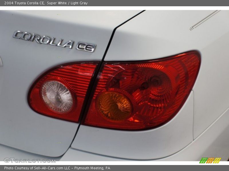 Super White / Light Gray 2004 Toyota Corolla CE