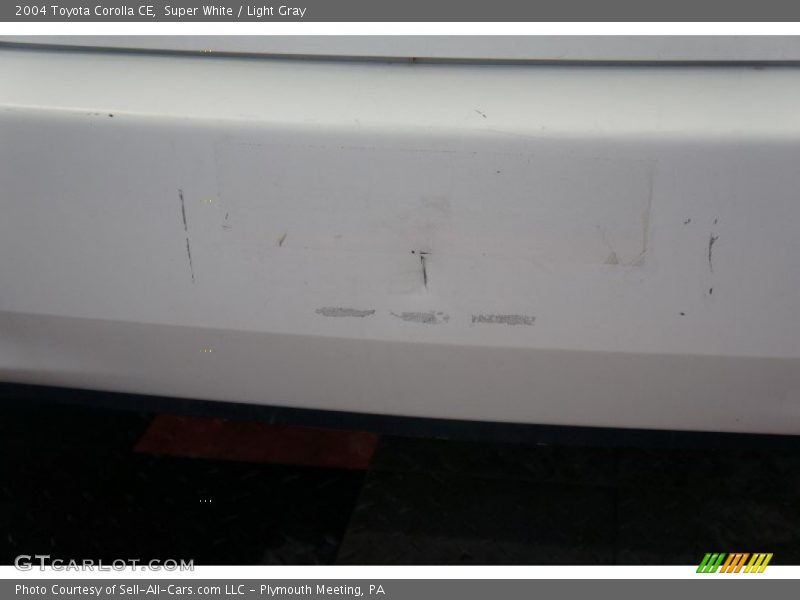 Super White / Light Gray 2004 Toyota Corolla CE