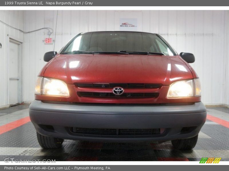 Napa Burgundy Pearl / Gray 1999 Toyota Sienna LE