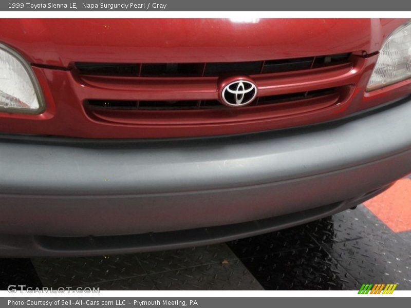 Napa Burgundy Pearl / Gray 1999 Toyota Sienna LE