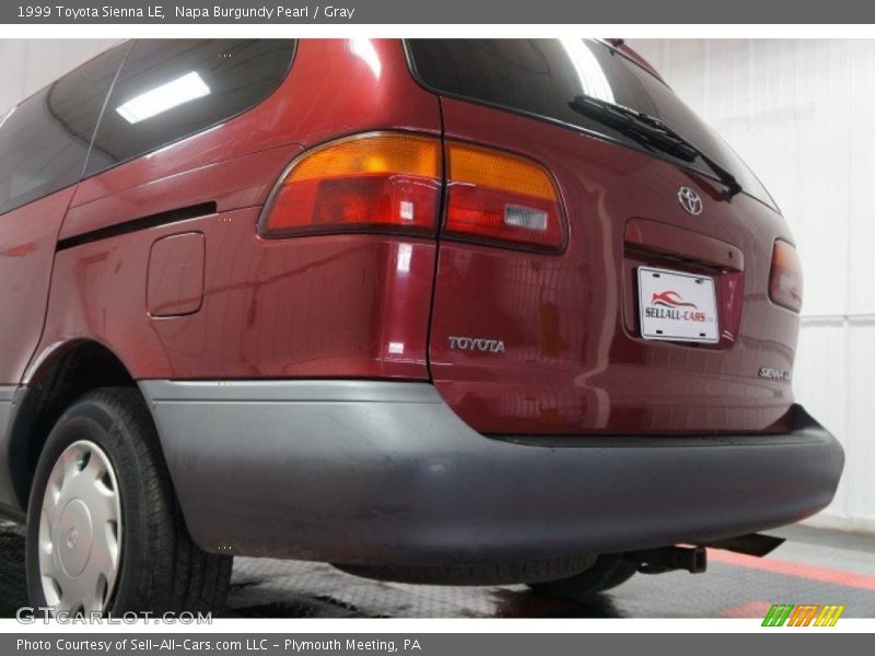 Napa Burgundy Pearl / Gray 1999 Toyota Sienna LE