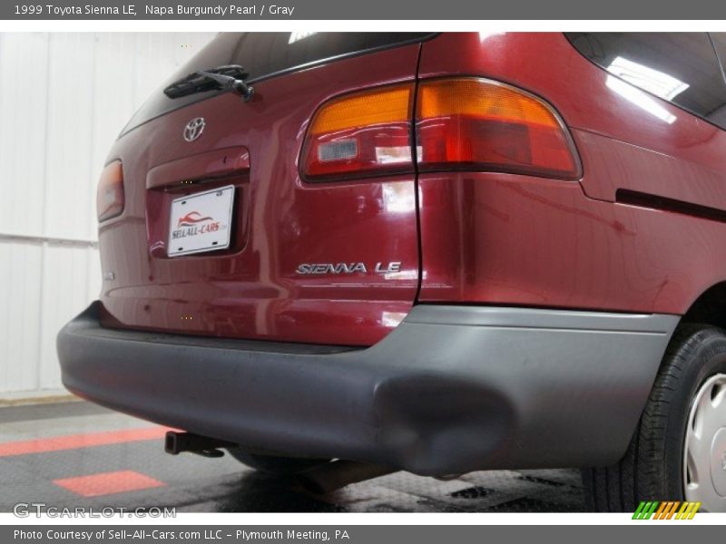 Napa Burgundy Pearl / Gray 1999 Toyota Sienna LE