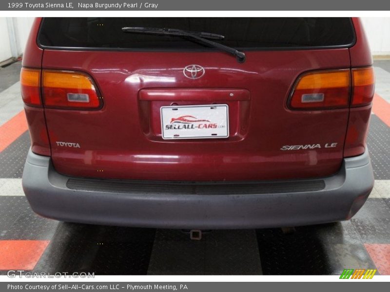 Napa Burgundy Pearl / Gray 1999 Toyota Sienna LE