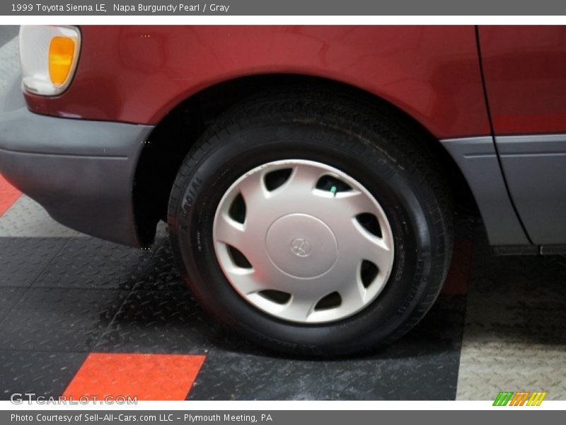 Napa Burgundy Pearl / Gray 1999 Toyota Sienna LE
