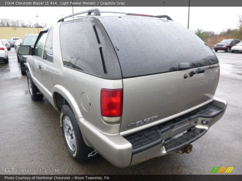 Light Pewter Metallic / Graphite Gray 2004 Chevrolet Blazer LS 4x4
