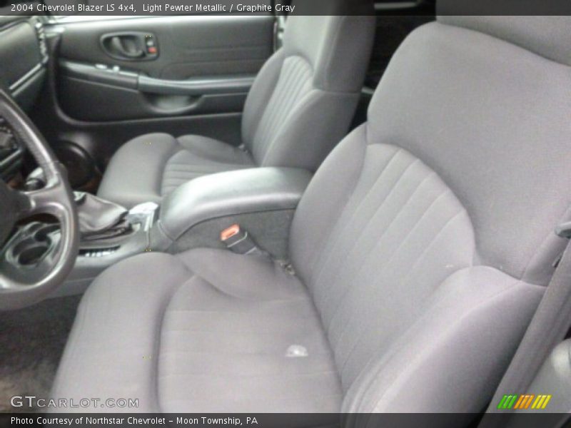 Light Pewter Metallic / Graphite Gray 2004 Chevrolet Blazer LS 4x4