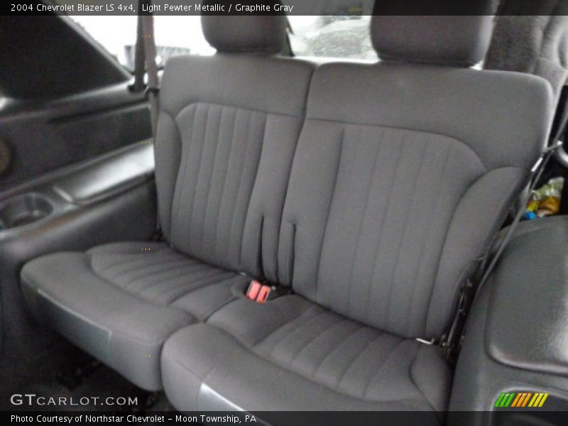 Light Pewter Metallic / Graphite Gray 2004 Chevrolet Blazer LS 4x4