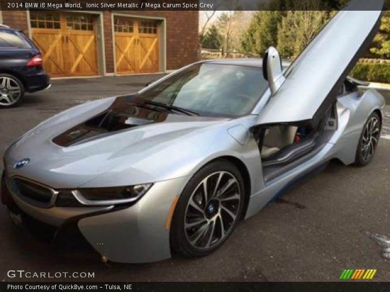 Front 3/4 View of 2014 i8 Mega World