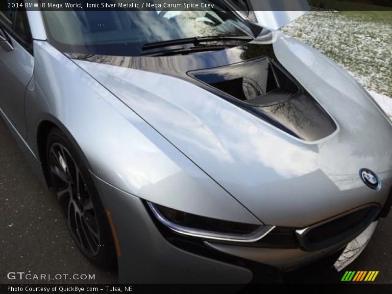 Ionic Silver Metallic / Mega Carum Spice Grey 2014 BMW i8 Mega World