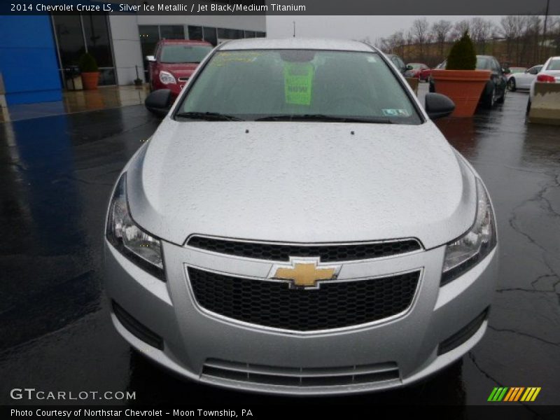 Silver Ice Metallic / Jet Black/Medium Titanium 2014 Chevrolet Cruze LS