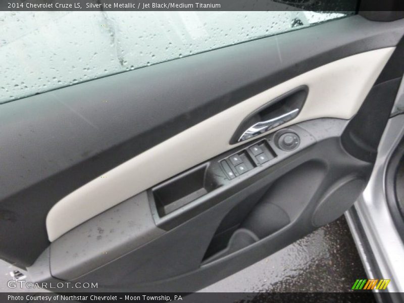 Silver Ice Metallic / Jet Black/Medium Titanium 2014 Chevrolet Cruze LS