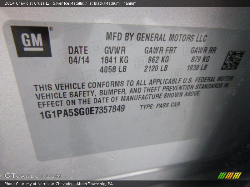 Silver Ice Metallic / Jet Black/Medium Titanium 2014 Chevrolet Cruze LS