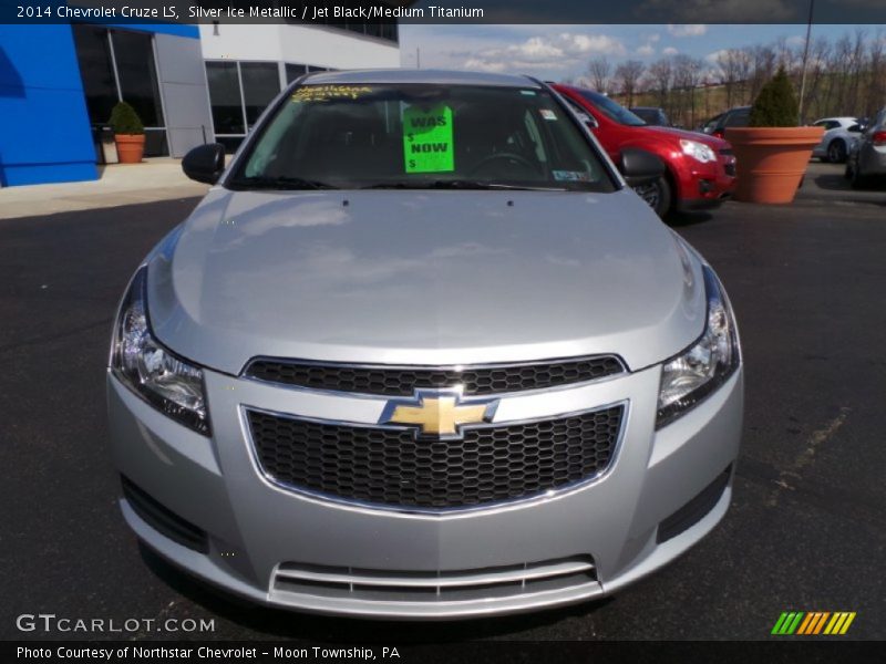 Silver Ice Metallic / Jet Black/Medium Titanium 2014 Chevrolet Cruze LS
