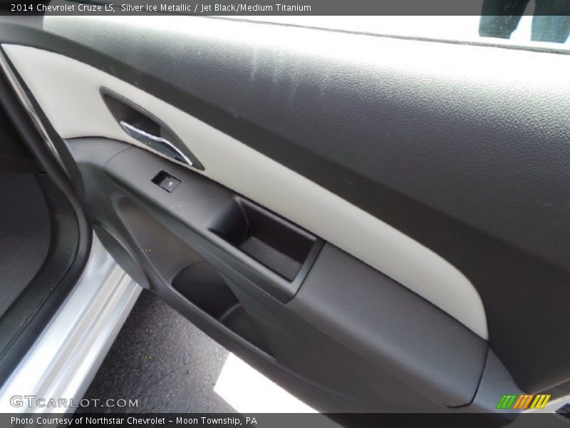 Silver Ice Metallic / Jet Black/Medium Titanium 2014 Chevrolet Cruze LS