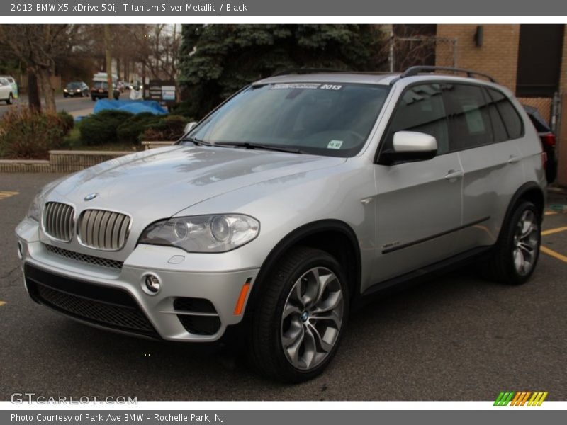 Front 3/4 View of 2013 X5 xDrive 50i