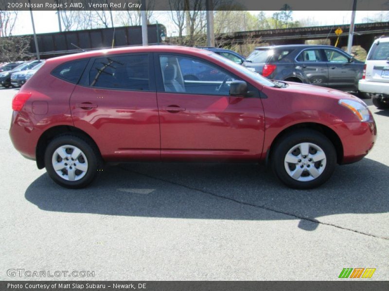 Venom Red / Gray 2009 Nissan Rogue S AWD