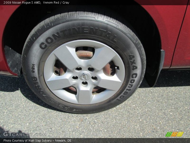 Venom Red / Gray 2009 Nissan Rogue S AWD