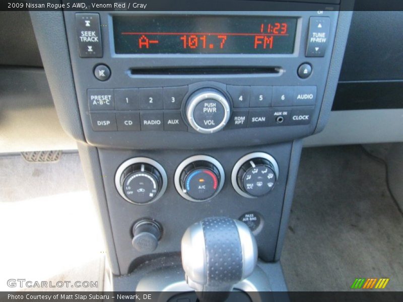 Venom Red / Gray 2009 Nissan Rogue S AWD