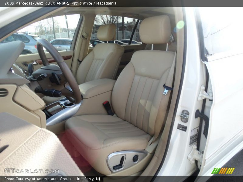 Arctic White / Macadamia 2009 Mercedes-Benz R 350 4Matic