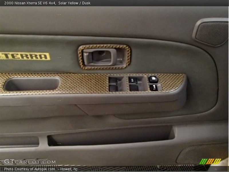 Solar Yellow / Dusk 2000 Nissan Xterra SE V6 4x4