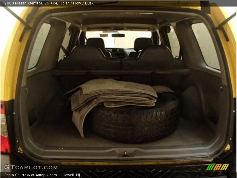 Solar Yellow / Dusk 2000 Nissan Xterra SE V6 4x4