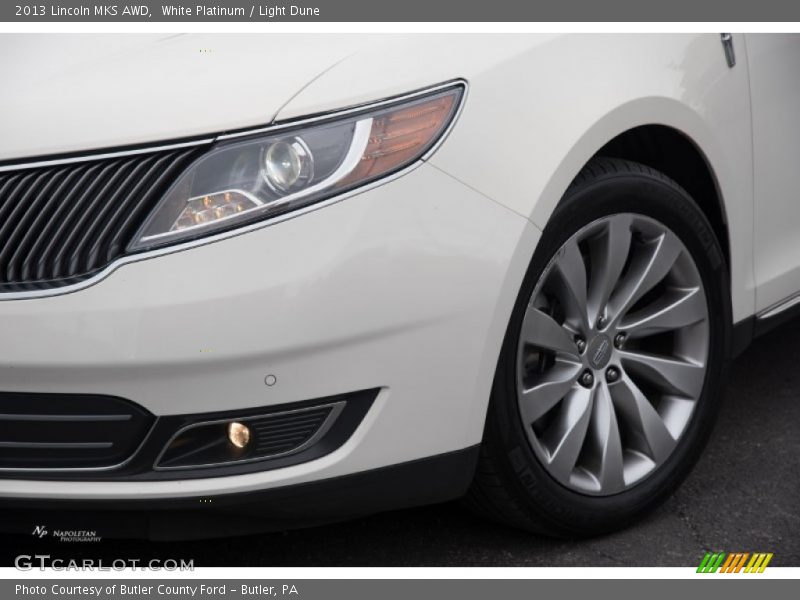 White Platinum / Light Dune 2013 Lincoln MKS AWD