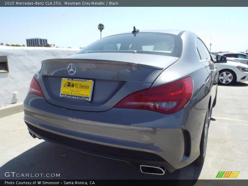 Mountain Grey Metallic / Black 2015 Mercedes-Benz CLA 250
