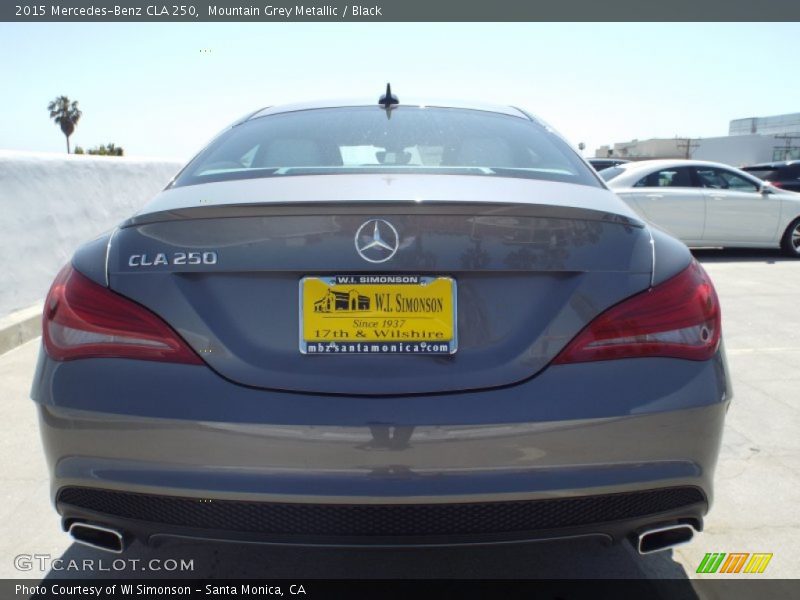 Mountain Grey Metallic / Black 2015 Mercedes-Benz CLA 250