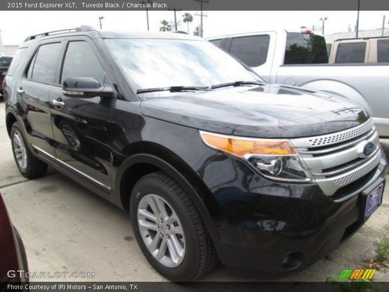 Tuxedo Black / Charcoal Black 2015 Ford Explorer XLT