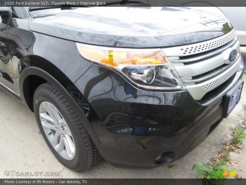 Tuxedo Black / Charcoal Black 2015 Ford Explorer XLT