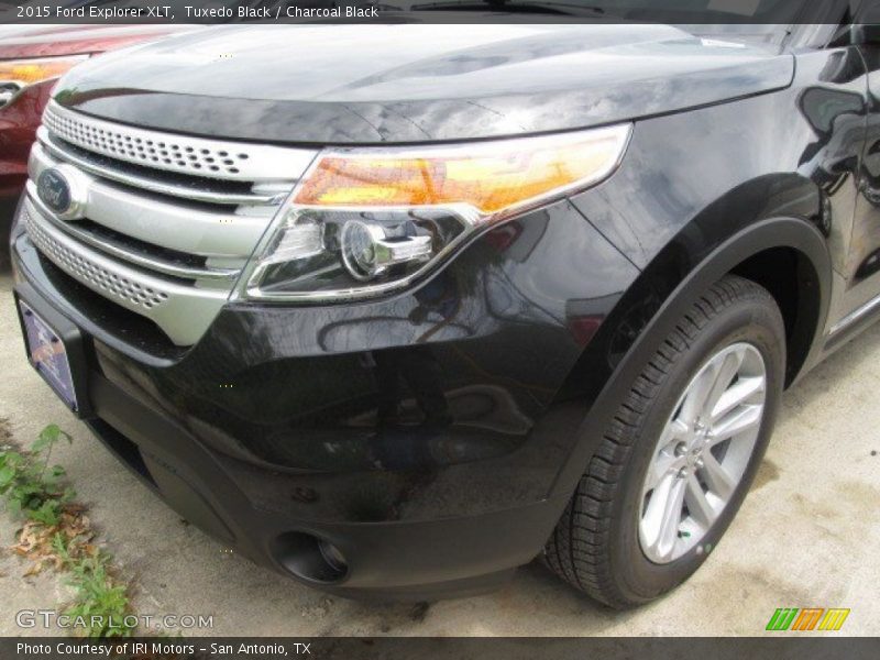 Tuxedo Black / Charcoal Black 2015 Ford Explorer XLT