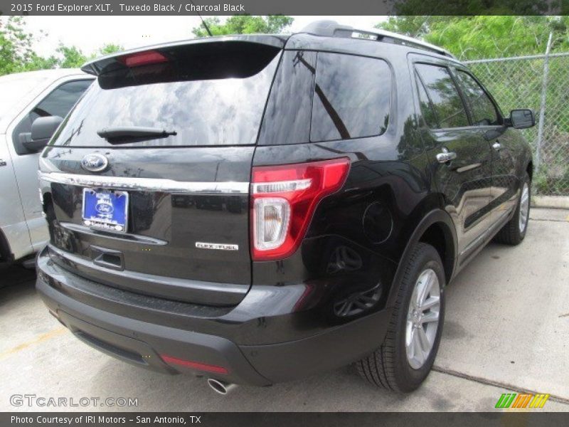 Tuxedo Black / Charcoal Black 2015 Ford Explorer XLT