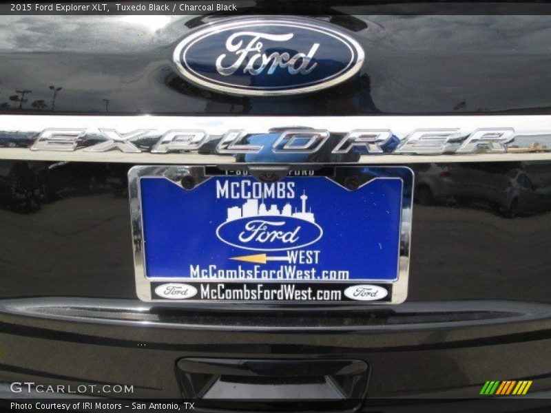 Tuxedo Black / Charcoal Black 2015 Ford Explorer XLT