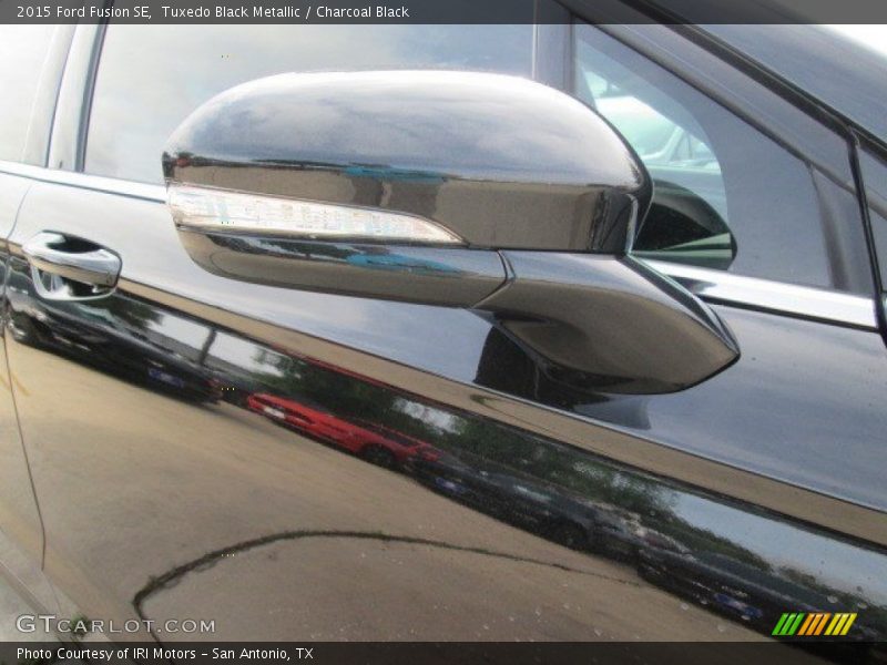 Tuxedo Black Metallic / Charcoal Black 2015 Ford Fusion SE