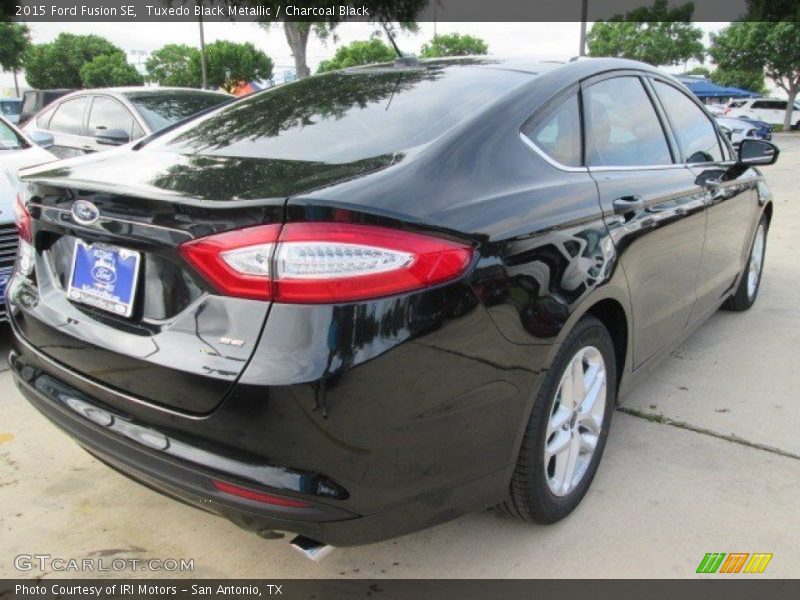 Tuxedo Black Metallic / Charcoal Black 2015 Ford Fusion SE