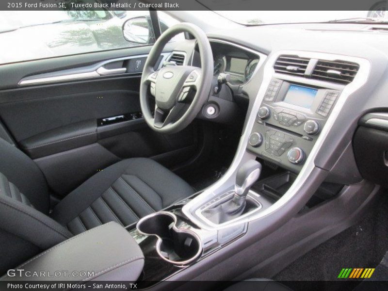 Tuxedo Black Metallic / Charcoal Black 2015 Ford Fusion SE