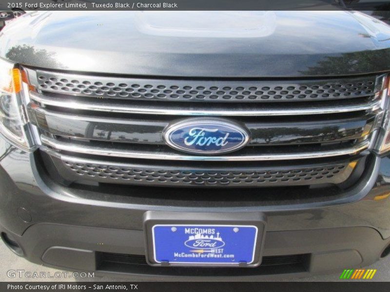 Tuxedo Black / Charcoal Black 2015 Ford Explorer Limited