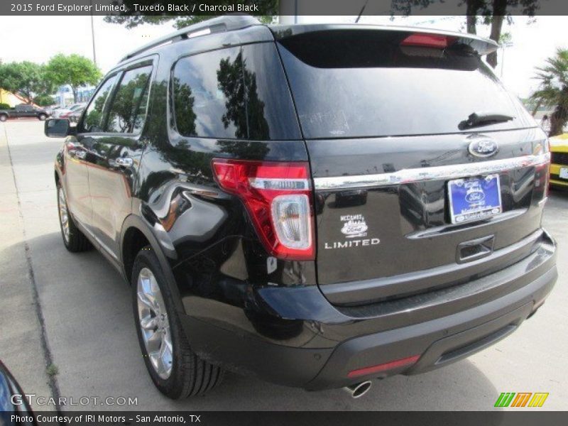 Tuxedo Black / Charcoal Black 2015 Ford Explorer Limited