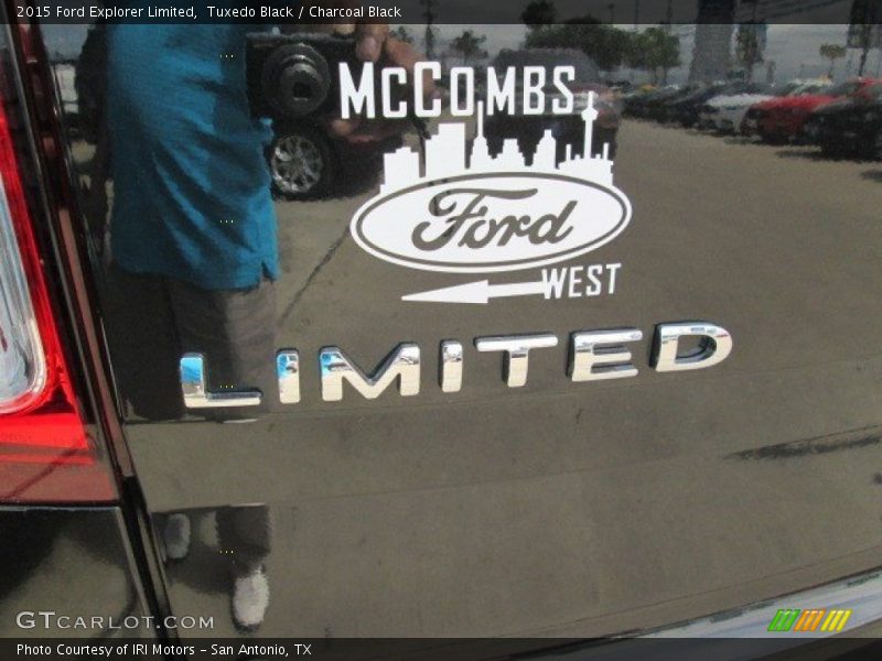 Tuxedo Black / Charcoal Black 2015 Ford Explorer Limited