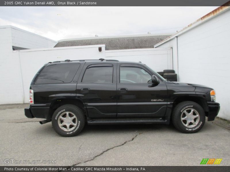 Onyx Black / Sandstone 2005 GMC Yukon Denali AWD