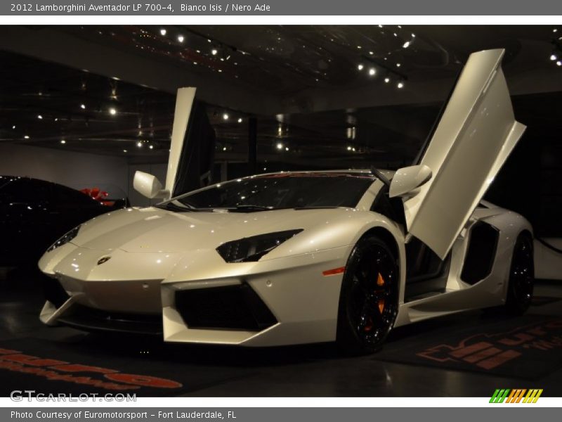 Bianco Isis / Nero Ade 2012 Lamborghini Aventador LP 700-4