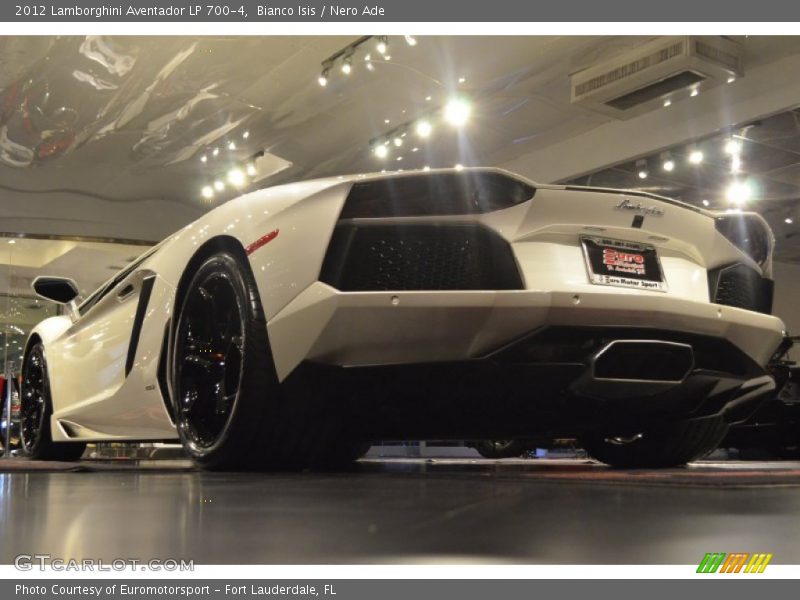 Bianco Isis / Nero Ade 2012 Lamborghini Aventador LP 700-4